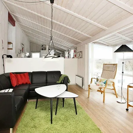 Casa vacanze Three-bedroom Holiday In 7